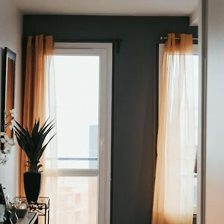 Le Cocon De Jaude F2 Hypercentre Avec Ascenseur 52bonnabaud Apartment